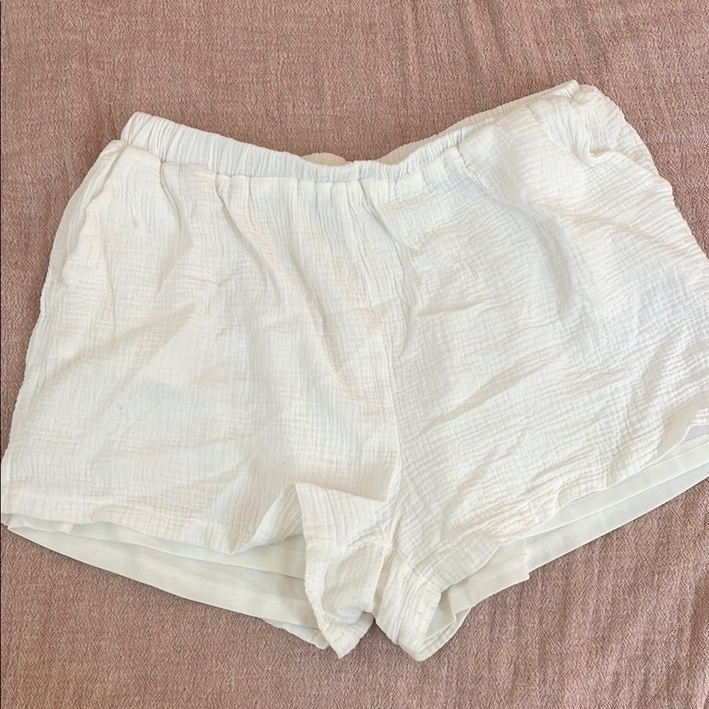 Women's White flowy Shorts